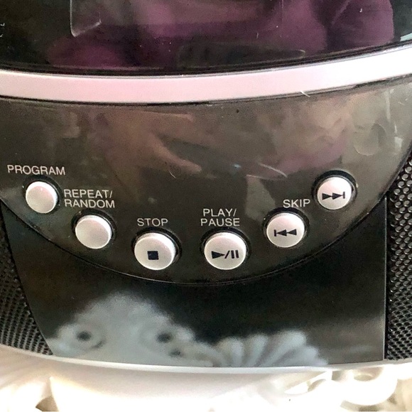 JVC Portable CD AM/FM Radio RD-ZE12 - Picture 5 of 10